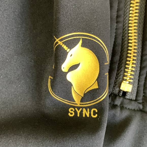 SYNC EQUESTRIAN PLEATED VENOM TOP- XS BLACK. UNSTOPPABLE ON SLEEVE - Picture 4 of 10